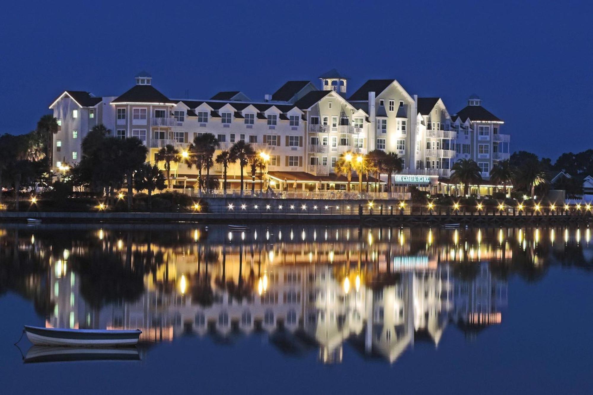 דה וילאג'ס The Waterfront Inn מראה חיצוני תמונה