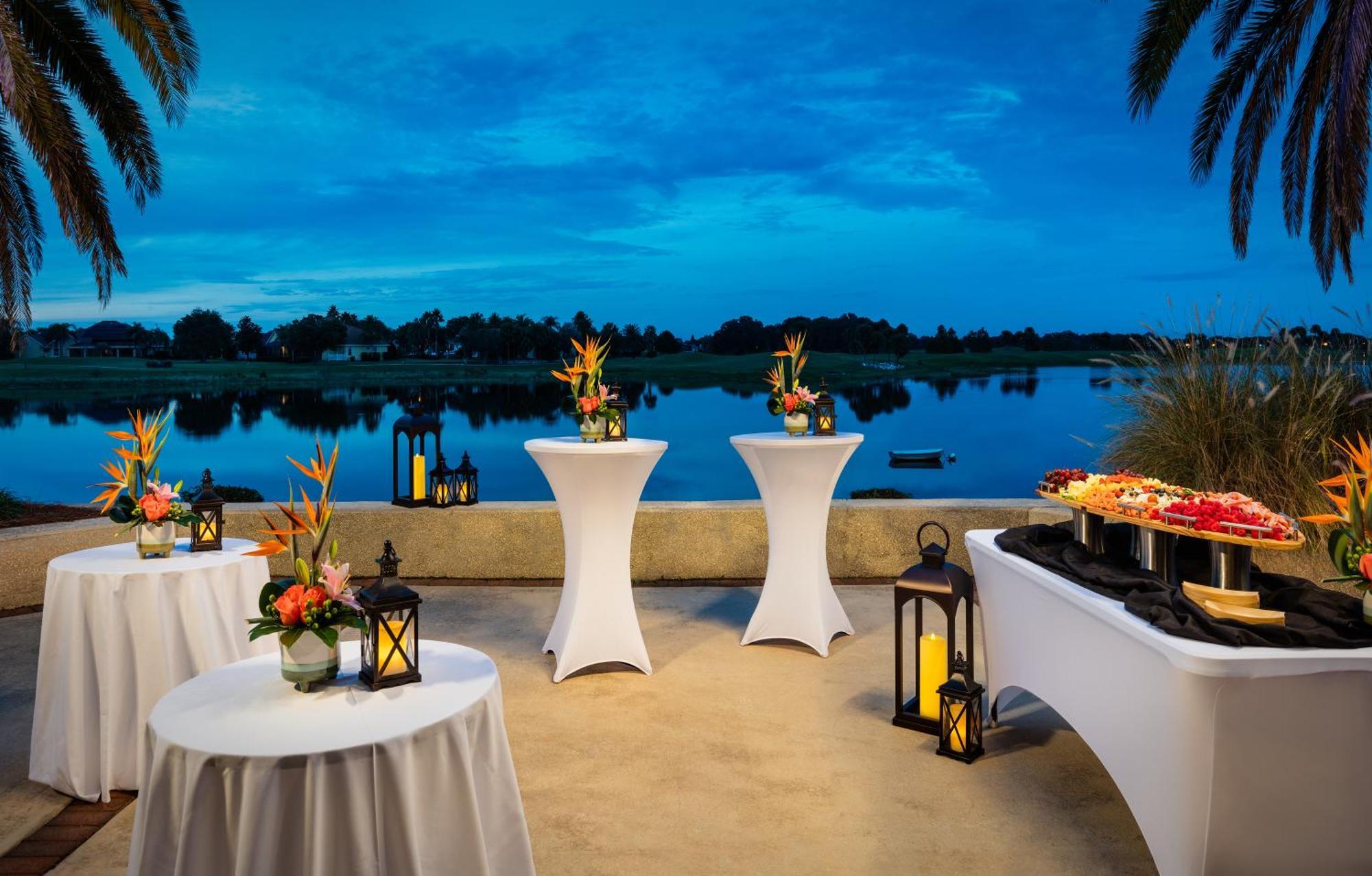 דה וילאג'ס The Waterfront Inn מראה חיצוני תמונה