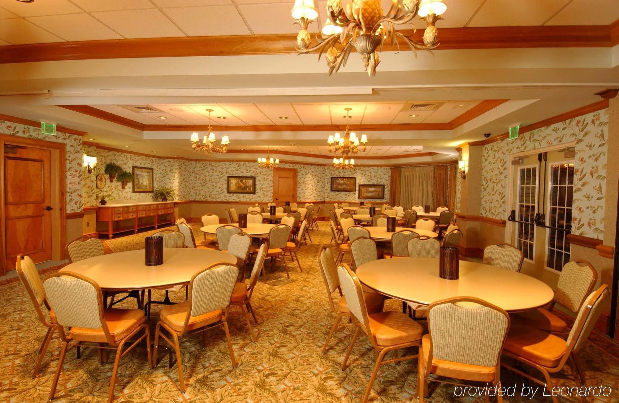 דה וילאג'ס The Waterfront Inn מראה חיצוני תמונה