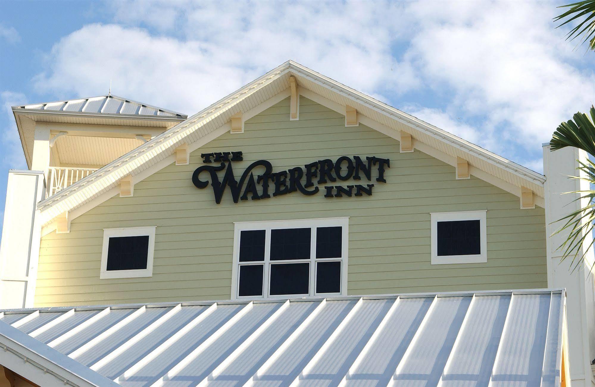 דה וילאג'ס The Waterfront Inn מראה חיצוני תמונה
